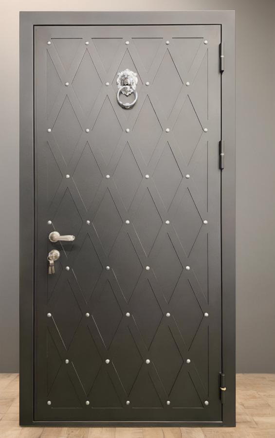 Порошковая дверь с кнокеромм