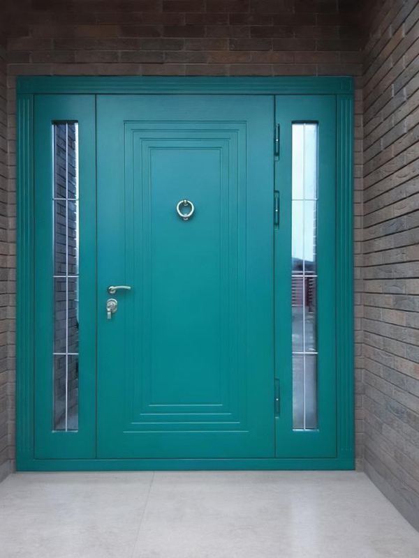 Зеленая дверь с кнокером