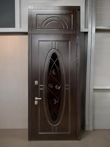 Дверь с овальным стеклом и фрамугой