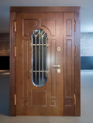 Полуторная дверь с фигурным стеклом